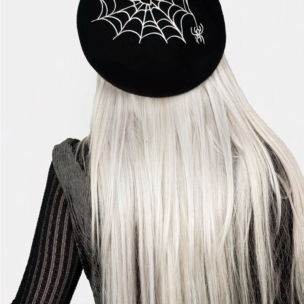 Disturbia Catch Feelings Beret